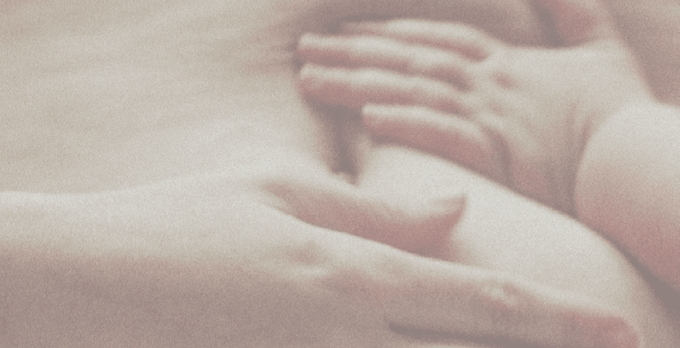 Baby mom hand doveras fertility